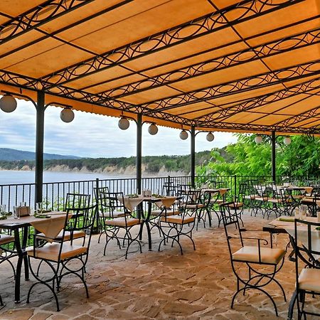 Complex Chayka Guest House Бяла Екстериор снимка